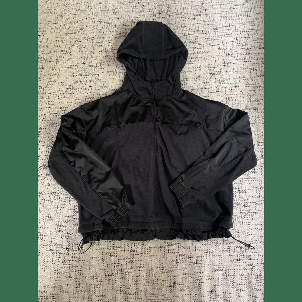 Athleta Zion Microfleece 1/2 zip in black